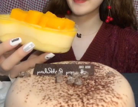 小姐姐吃减肥沙拉酱,小姐姐们的健康美味选择